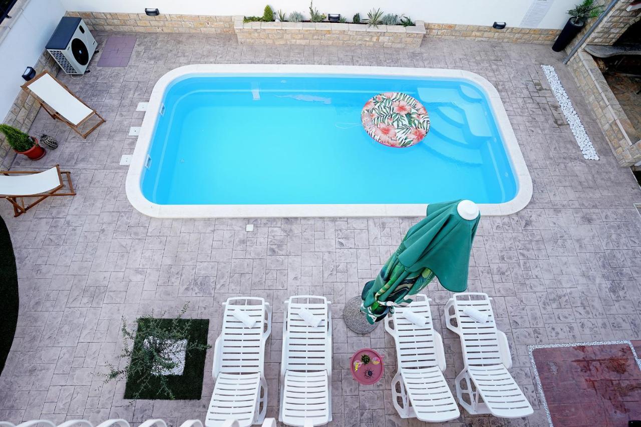 Villa Tago With Heated New Pool Kaštela エクステリア 写真