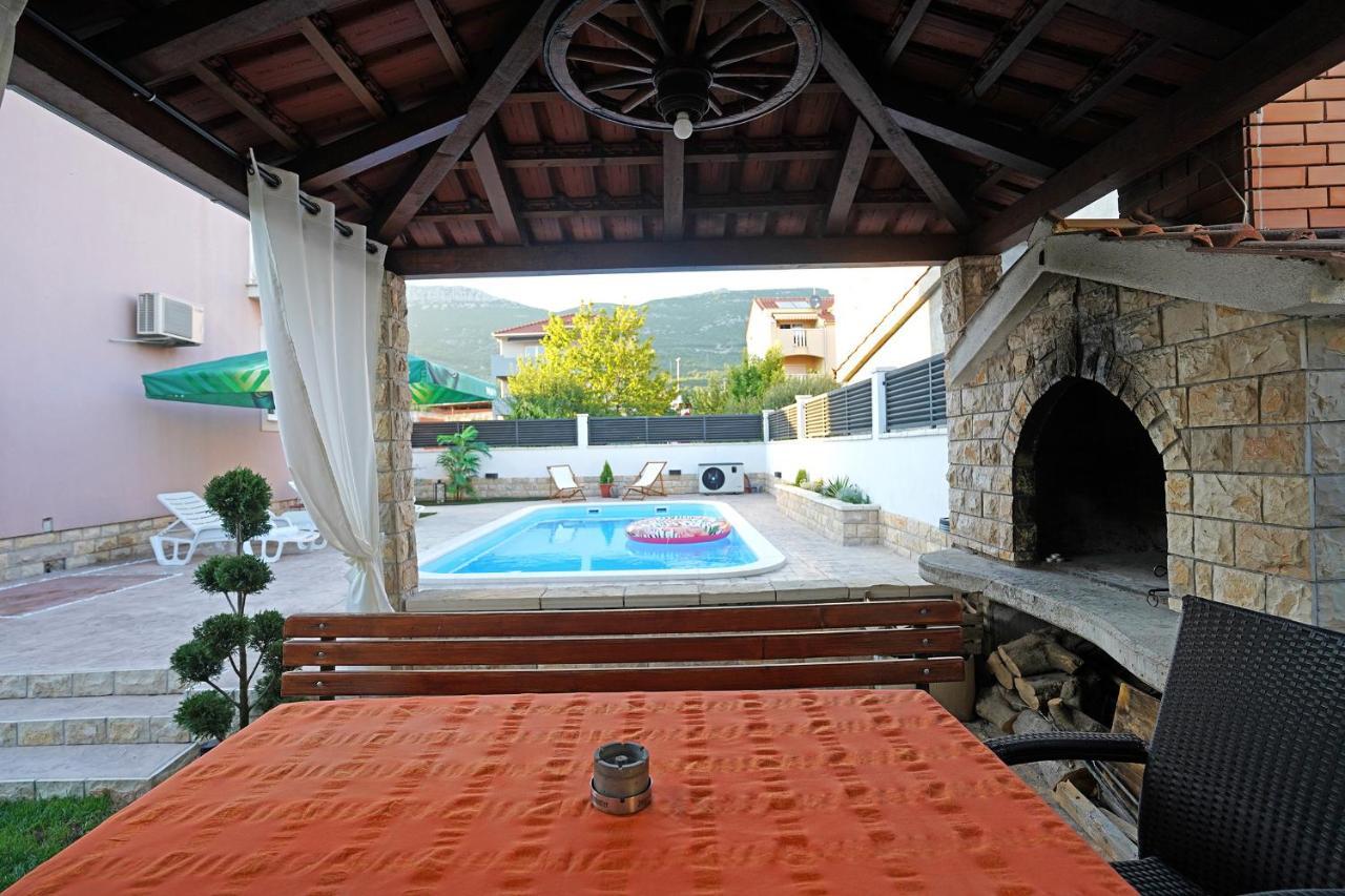 Villa Tago With Heated New Pool Kaštela エクステリア 写真