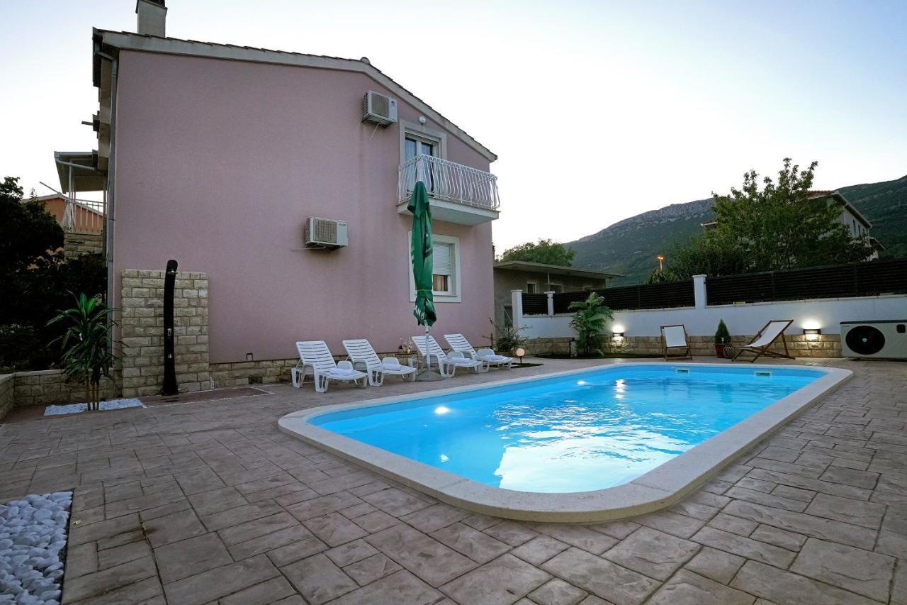 Villa Tago With Heated New Pool Kaštela エクステリア 写真