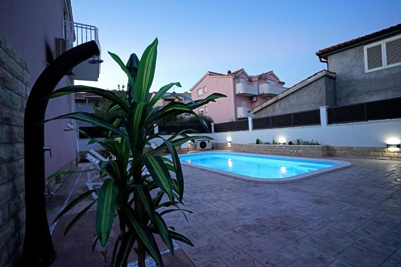 Villa Tago With Heated New Pool Kaštela エクステリア 写真