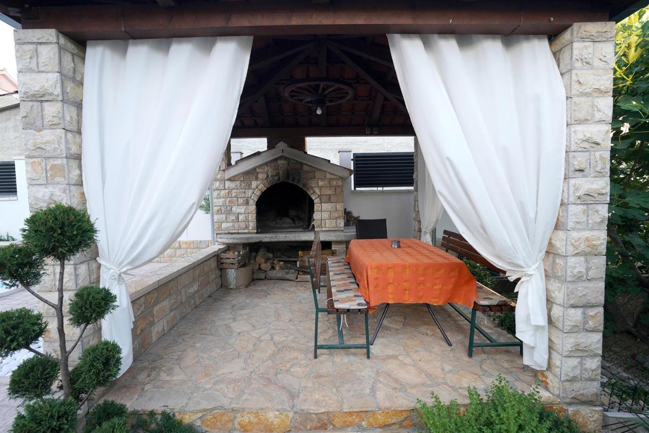 Villa Tago With Heated New Pool Kaštela エクステリア 写真